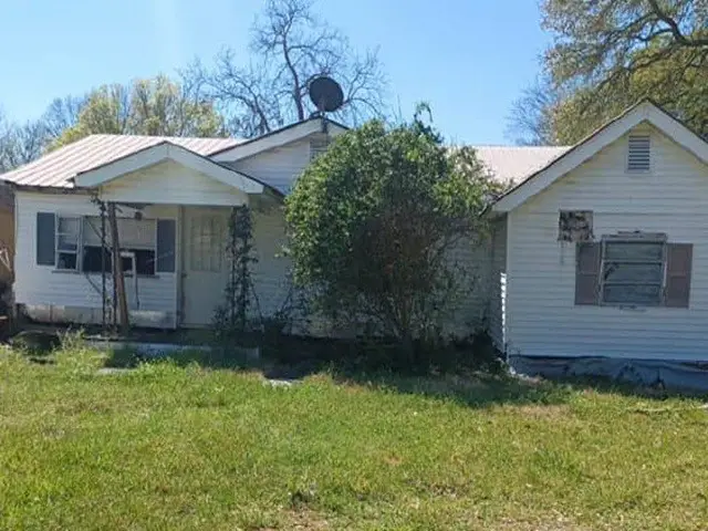 124 Sibley Street, Oil City, LA 71061 - #1