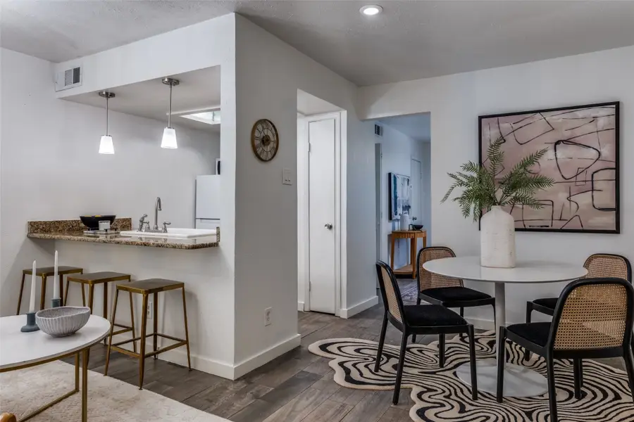 4525 Gilbert #204, Dallas, TX 75219 - #3