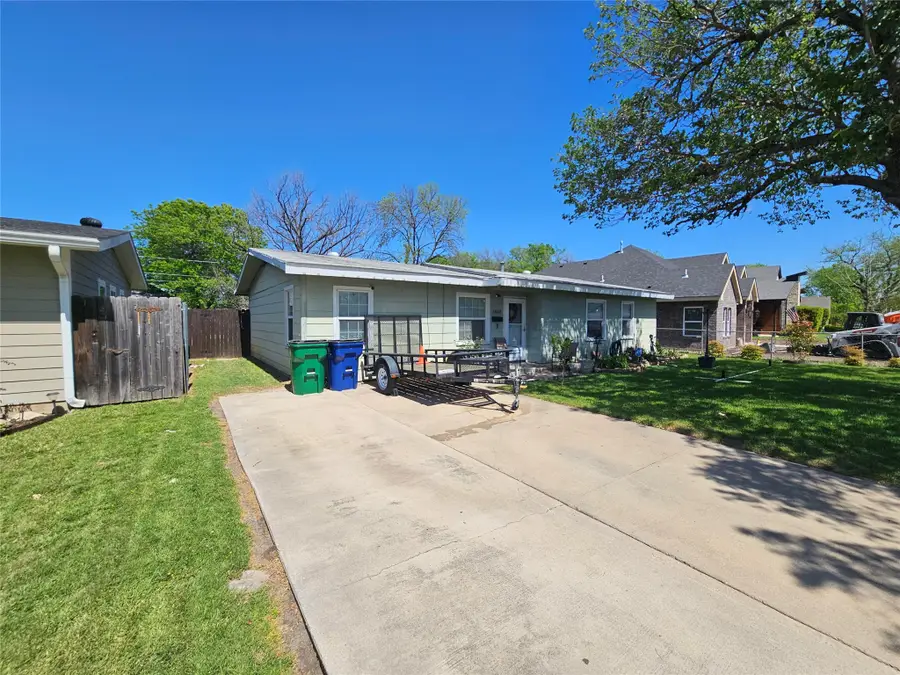 5852 Lyle Street, Westworth Village, TX 76114 - #2