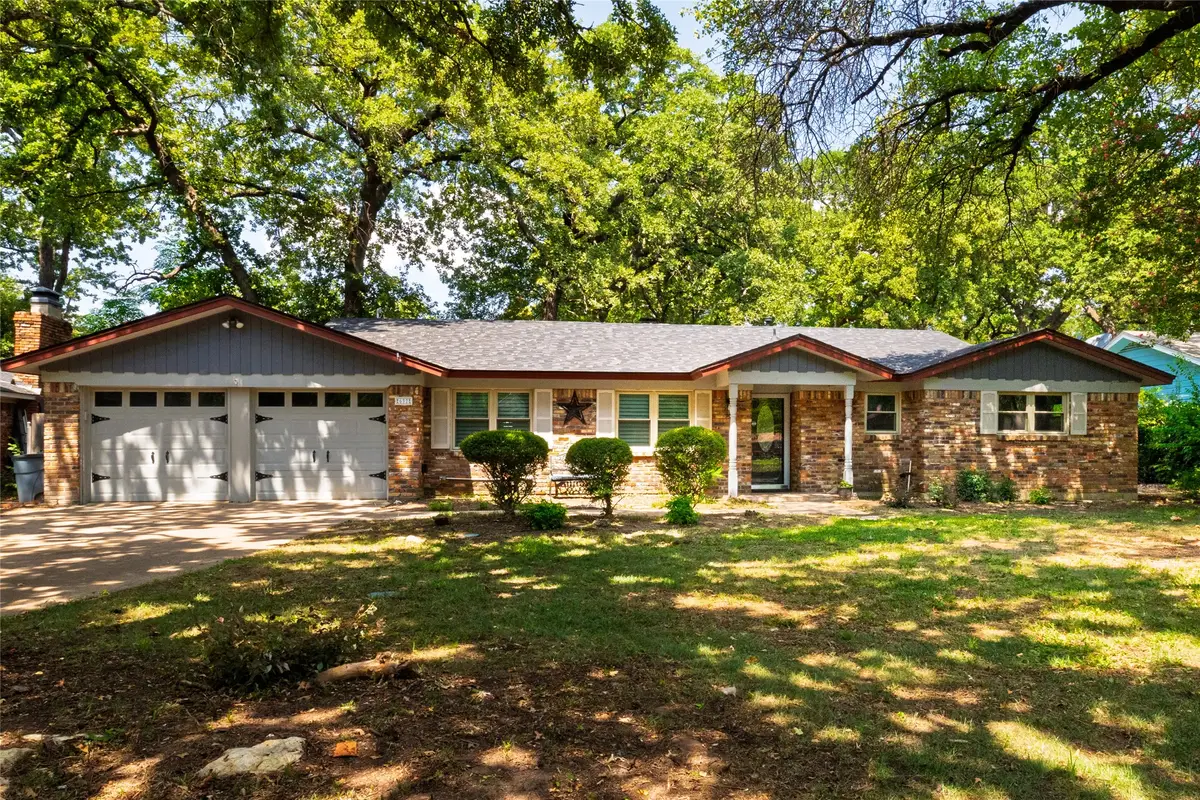 637 Post Oak Drive, Hurst, TX 76053 - #1