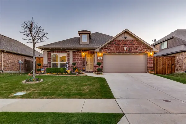 1000 Longhorn Drive, Aubrey, TX 76227