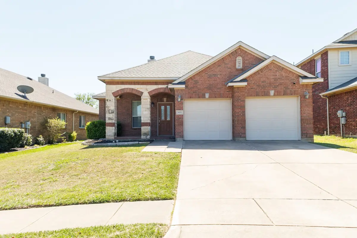 909 Grant Street, Burleson, TX 76028 - #1