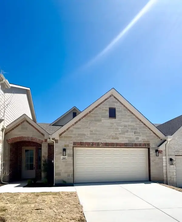 205 Legacy Boulevard, Weatherford, TX 76085