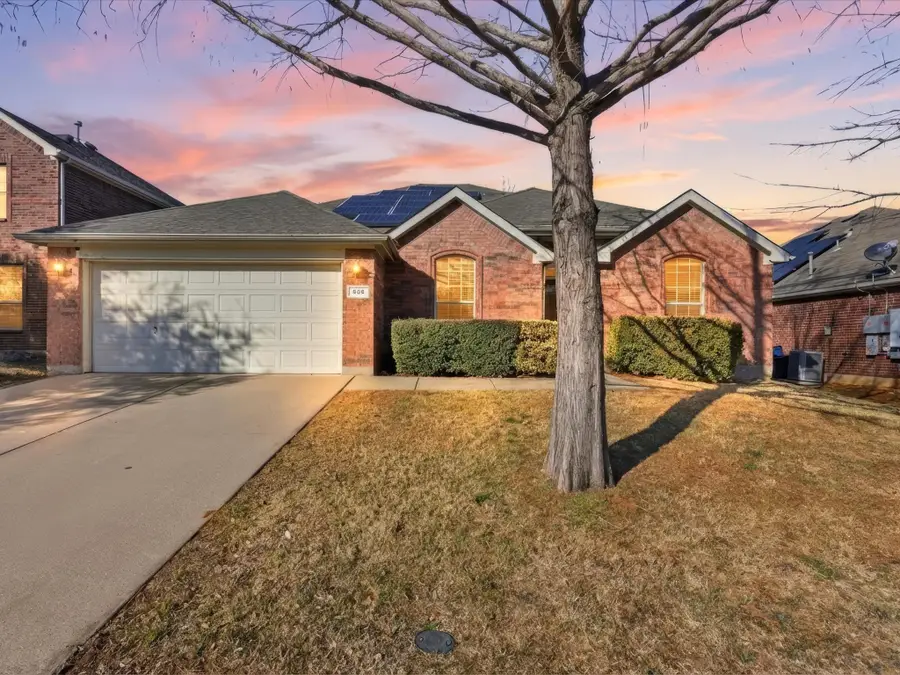 424 Shady Shore Lane, Crowley, TX 76036 - #2