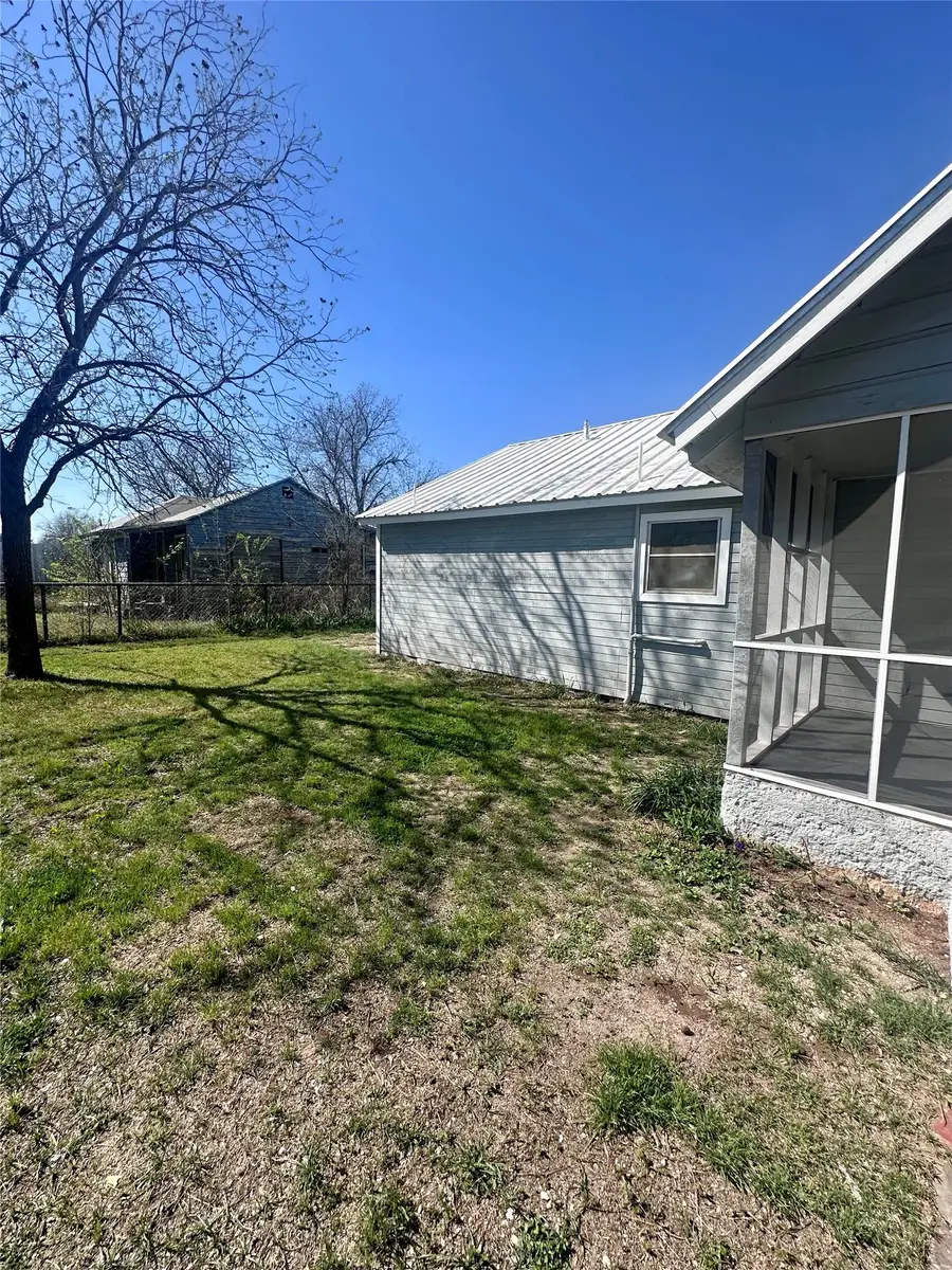 302 W Ripley Street, Coleman, TX 76834 - #3