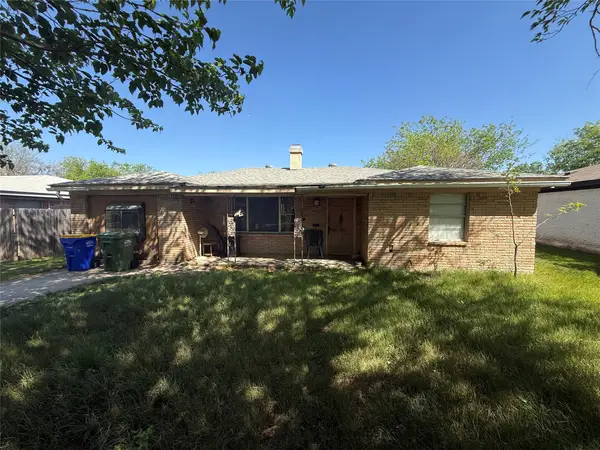 521 Grant Circle, White Settlement, TX 76108