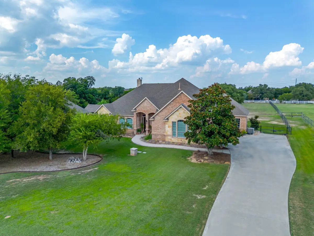 13041 Stacey Valley Drive, Azle, TX 76020 - #1