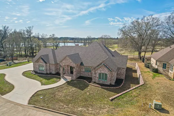 602 Greenhill Park Avenue, Mt Pleasant, TX 75455