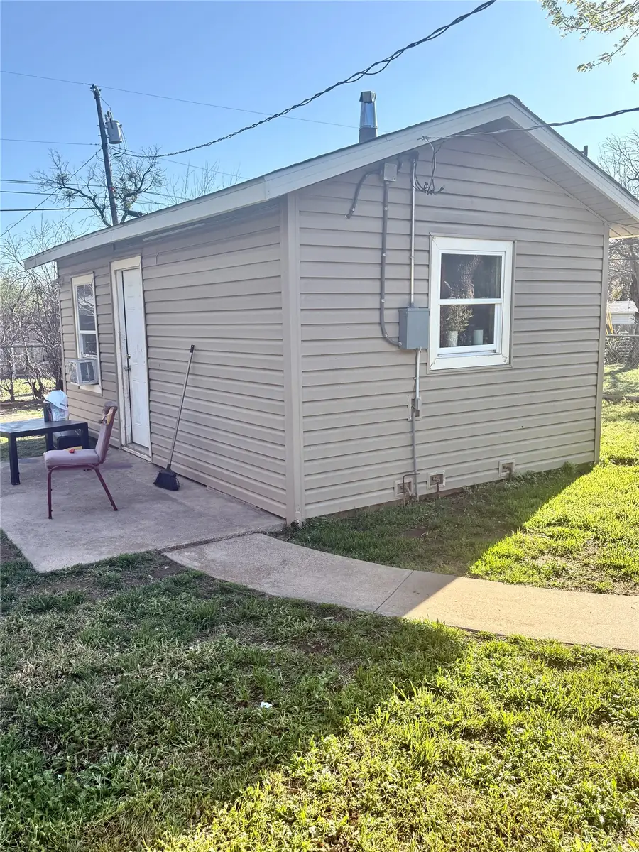 541 E North 23rd Street, Abilene, TX 79601 - #2