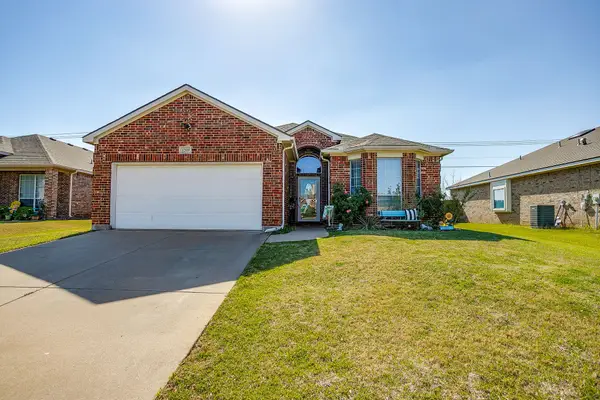 1209 Spanish Moss Drive, Burleson, TX 76028