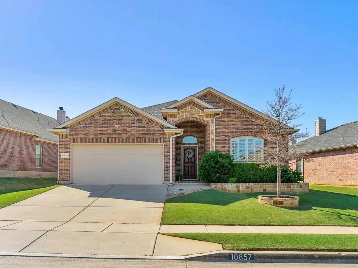 10857 Irish Glen Trail, Haslet, TX 76052 - #1