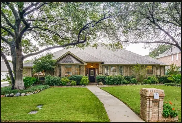 5017 River Bluff Drive, Fort Worth, TX 76132
