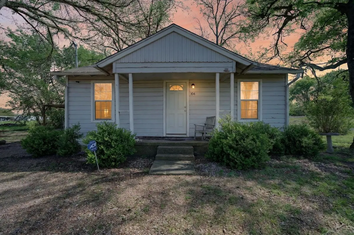 106 E Belt Line Road, Wilmer, TX 75172 - #1