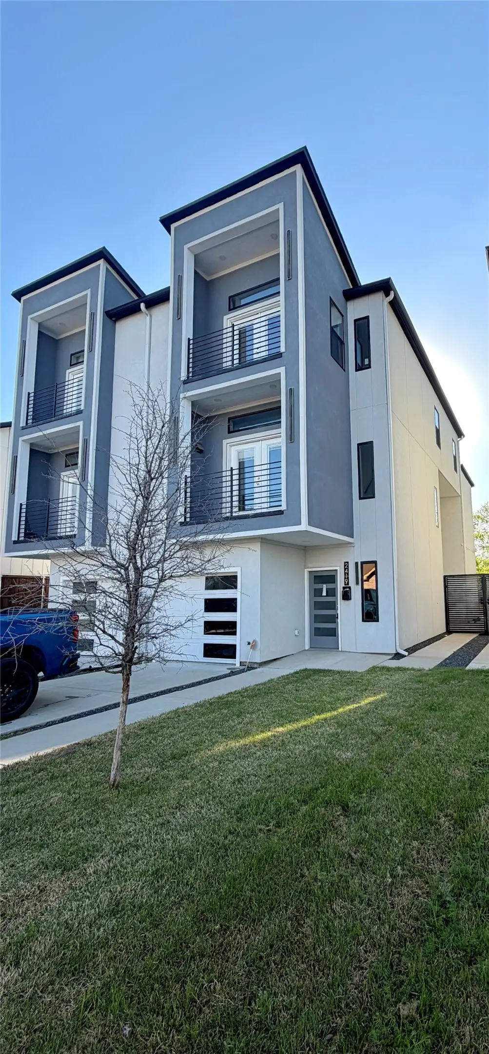 2419 Crossman Avenue, Dallas, TX 75212 - #1