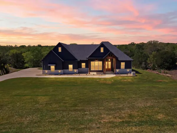 2032 Little Valley Court, Weatherford, TX 76087