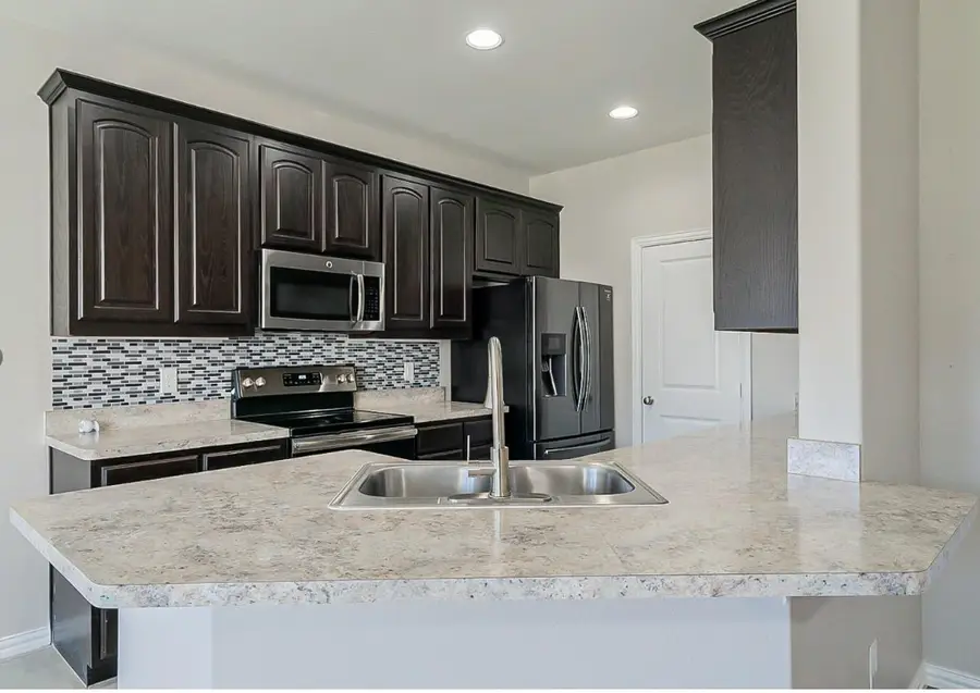 312 Emerald Creek Drive, Fort Worth, TX 76131 - #2