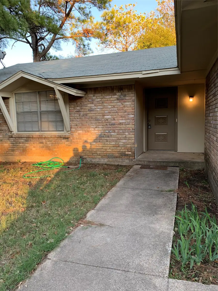 5410 Kings Manor Drive, Lake Dallas, TX 75065 - #3