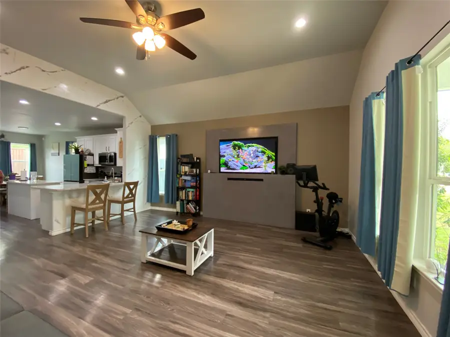 2214 Gordon Street, Greenville, TX 75401 - #3