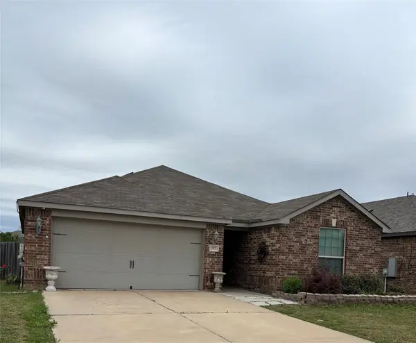 157 Presidents Way, Venus, TX 76084