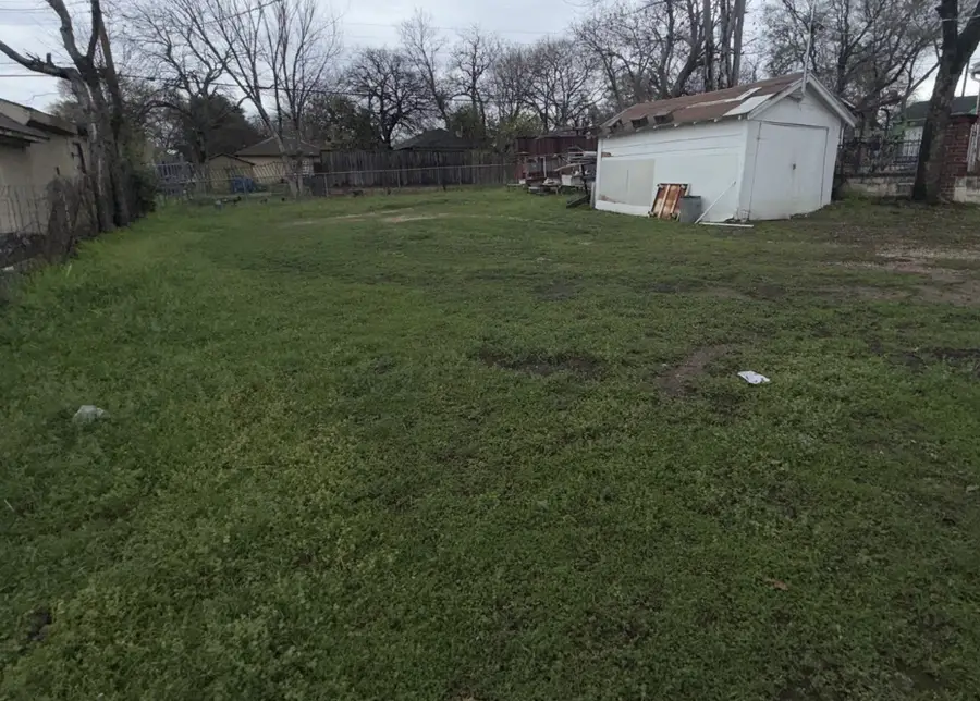 215 W Grover C Washington Avenue, Dallas, TX 75224 - #2