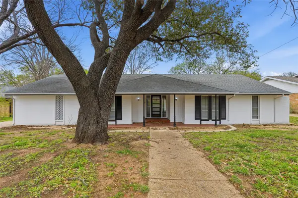 317 Cedar Creek Court, Fort Worth, TX 76103