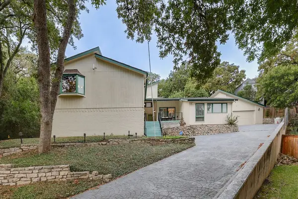 1405 Blackhill Court, Arlington, TX 76012