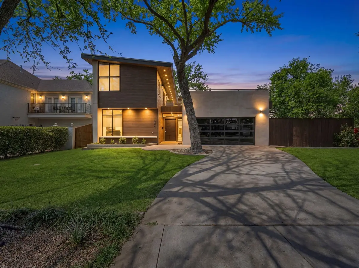 921 N Bailey Avenue, Fort Worth, TX 76107 - #1