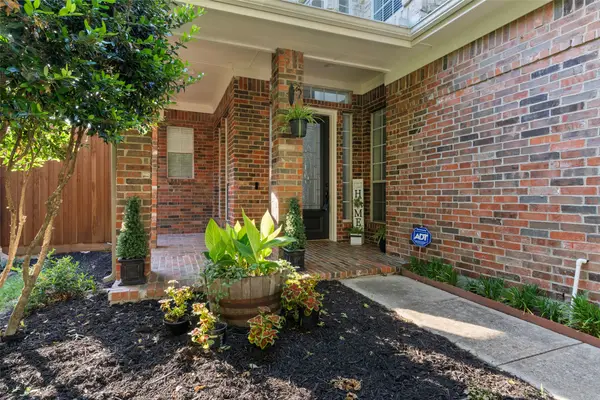 4405 Meadowcove Drive, Rowlett, TX 75088