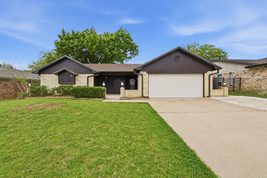 3021 Mossy Oak Lane, Bedford, TX 76021 - #3