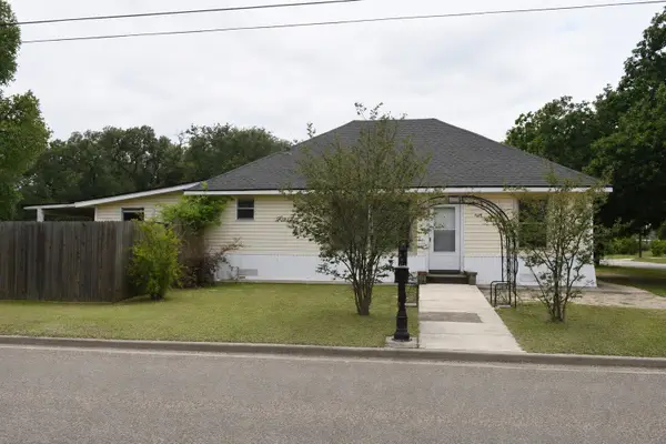 401 Powers Street, Lacy Lakeview, TX 76705