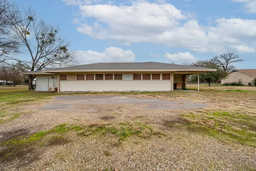 407 S Crockett, Edgewood, TX 75117 - #2