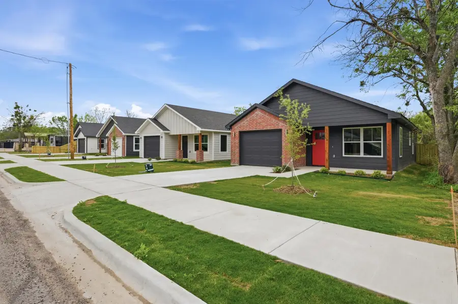 1004 S. First Street, Sherman, TX 75090 - #2