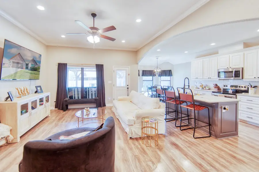 100 Prarie Grass Drive, Whitesboro, TX 76273 - #2