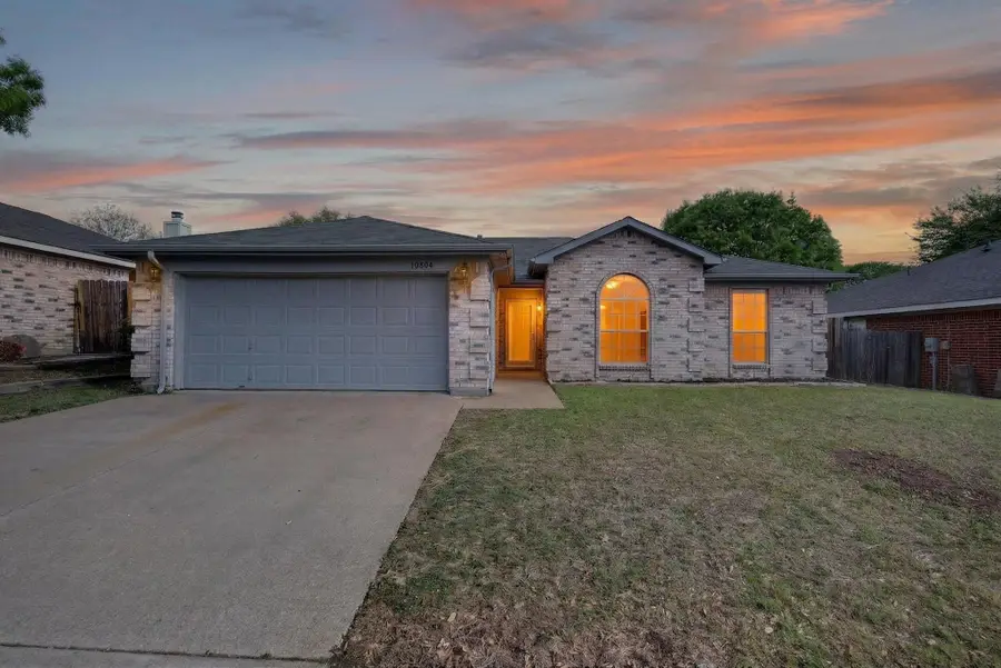 10804 Edgewater Drive, Benbrook, TX 76126 - #2