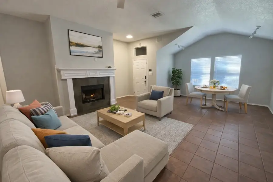 806 Langford Drive, Arlington, TX 76018 - #2