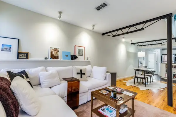 4242 Buena Vista Street #16, Dallas, TX 75205