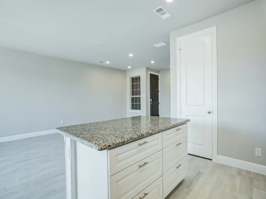 572 Hutchinson Lane, Lewisville, TX 75077 - #3