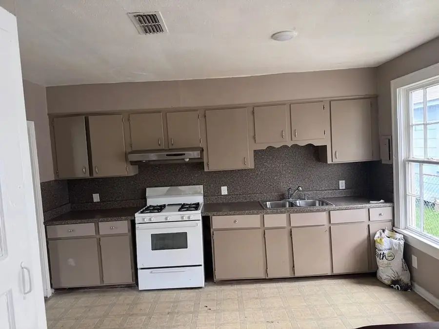 323 Kelly Street, Bossier City, LA 71111 - #3