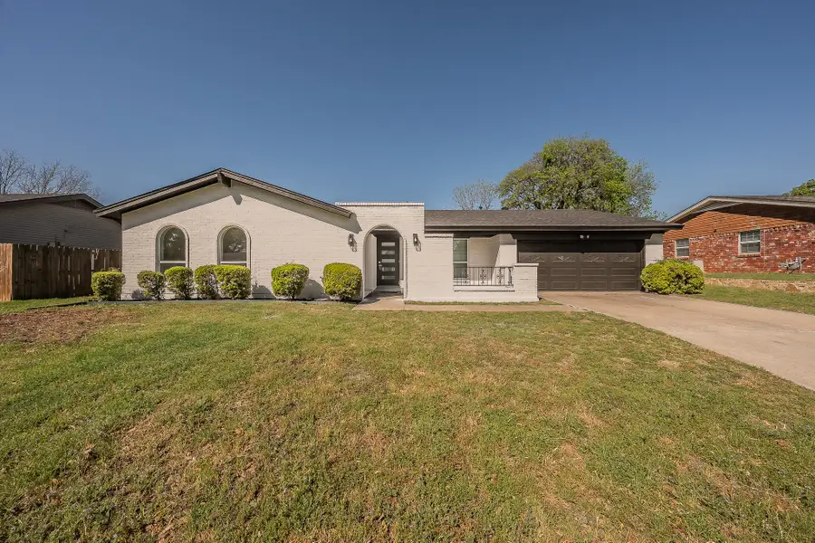 217 Cooper Drive, Hurst, TX 76053 - #2