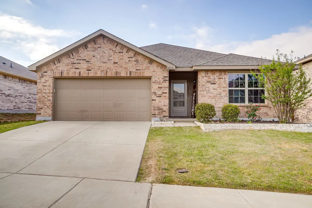 3033 Whitetail Chase Drive, Fort Worth, TX 76108 - #1