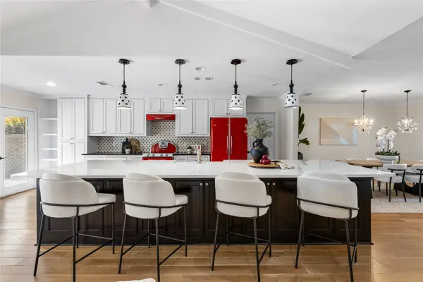 2125 Lakecrest Drive, Grapevine, TX 76051