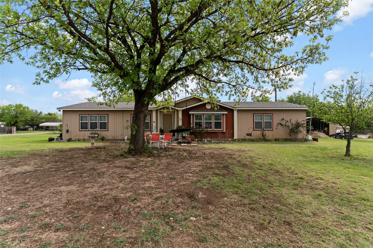 741 Conrad Ave, Albany, TX 76430 - #1