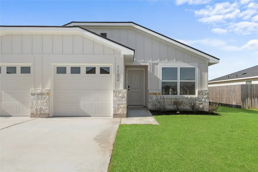 1102 College Avenue, Troy, TX 76579 - #2