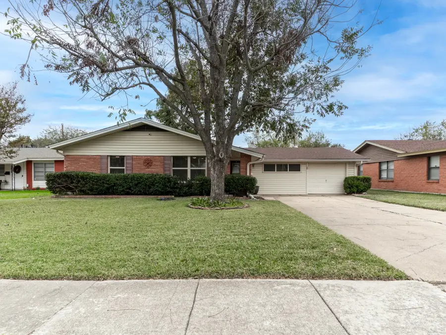 3438 Princeton Drive, Irving, TX 75062 - #2