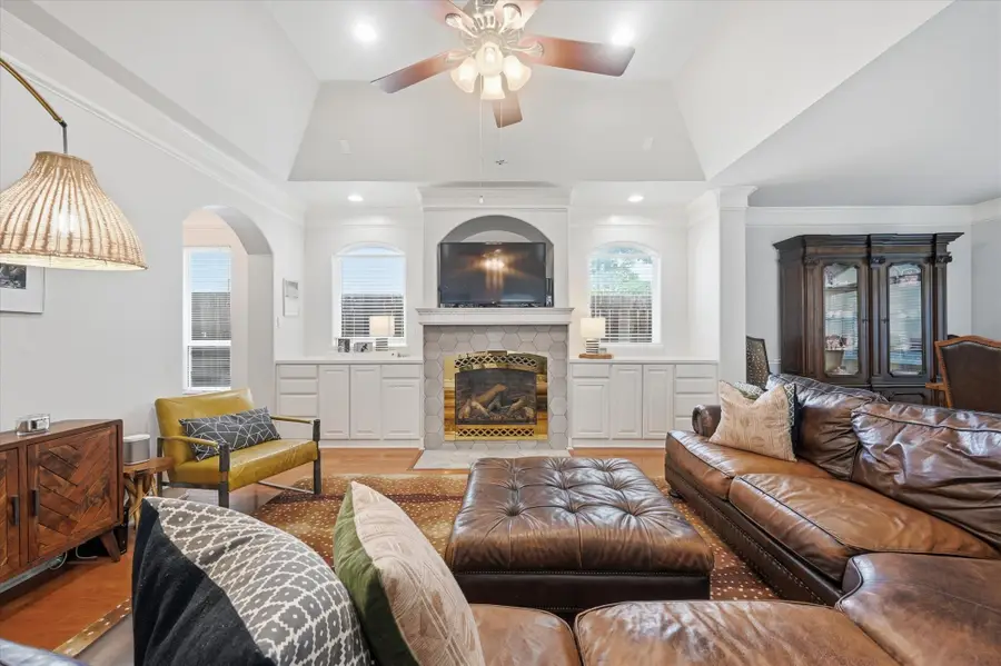 3332 W 4th Street, Fort Worth, TX 76107 - #2