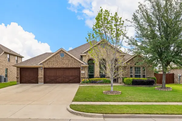 2234 Fallbrooke Drive, Grand Prairie, TX 75050