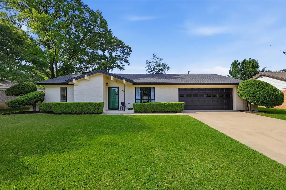 217 E Louella Drive, Hurst, TX 76054 - #1