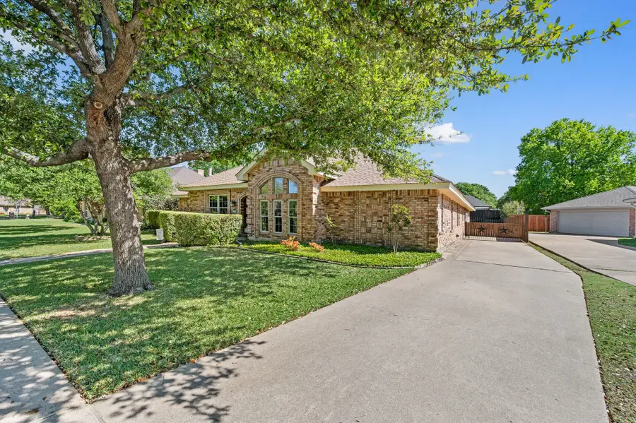 517 Highland Park Drive, Hurst, TX 76054 - #2