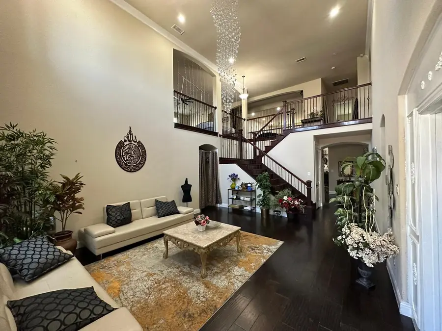 2404 Fountain Drive, Irving, TX 75063 - #3