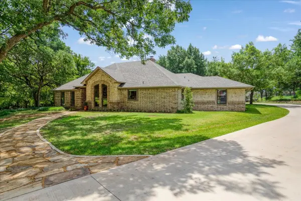 162 Shady Oaks Circle, Sherman, TX 75092